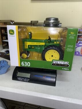 ERTL 2018 Prestige Collection John Deere 630 Narrow Front Tractor 1/16